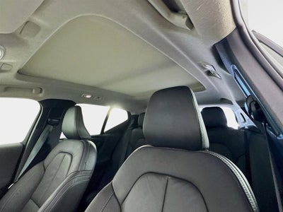 2023 Volvo XC40 Plus Dark Theme