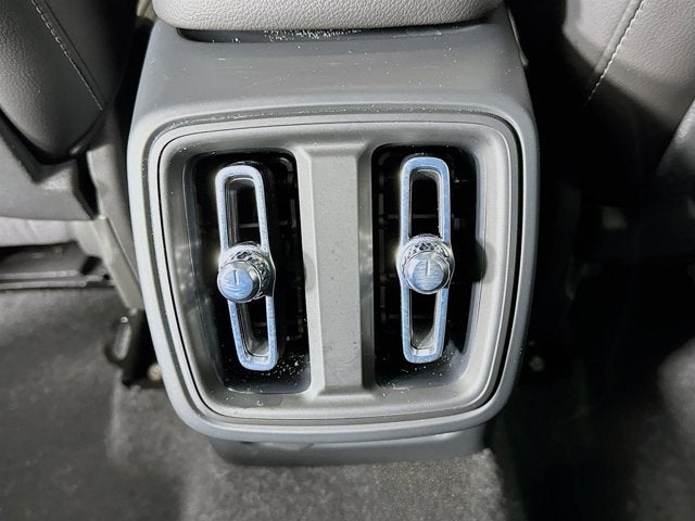 2023 Volvo XC40 Ultimate Dark Theme