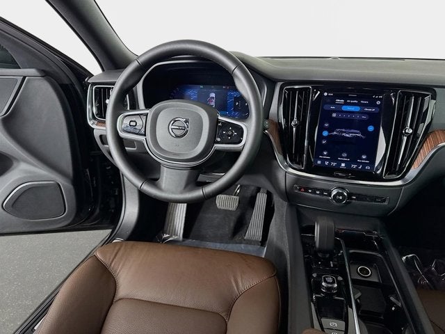 2025 Volvo V60 Cross Country Plus