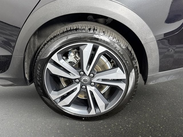 2025 Volvo V60 Cross Country Plus