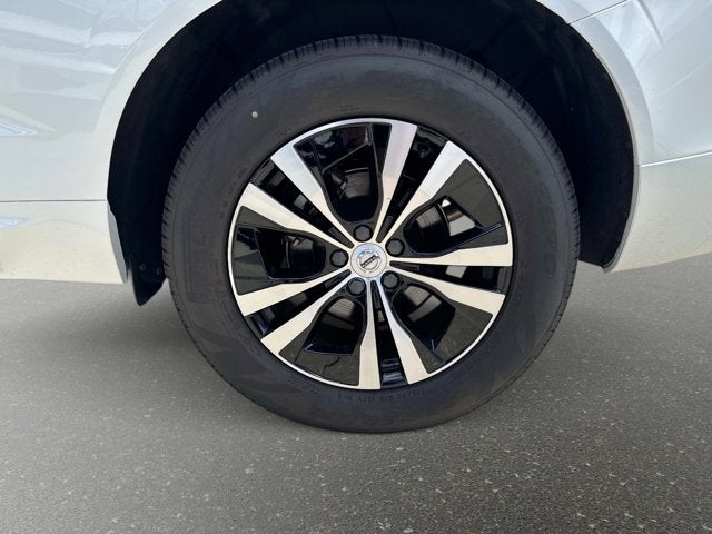 2025 Volvo XC60 Core