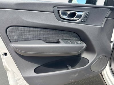 2025 Volvo XC60 Core