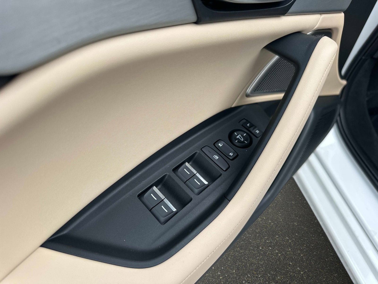 2025 Acura TLX w/Technology Package