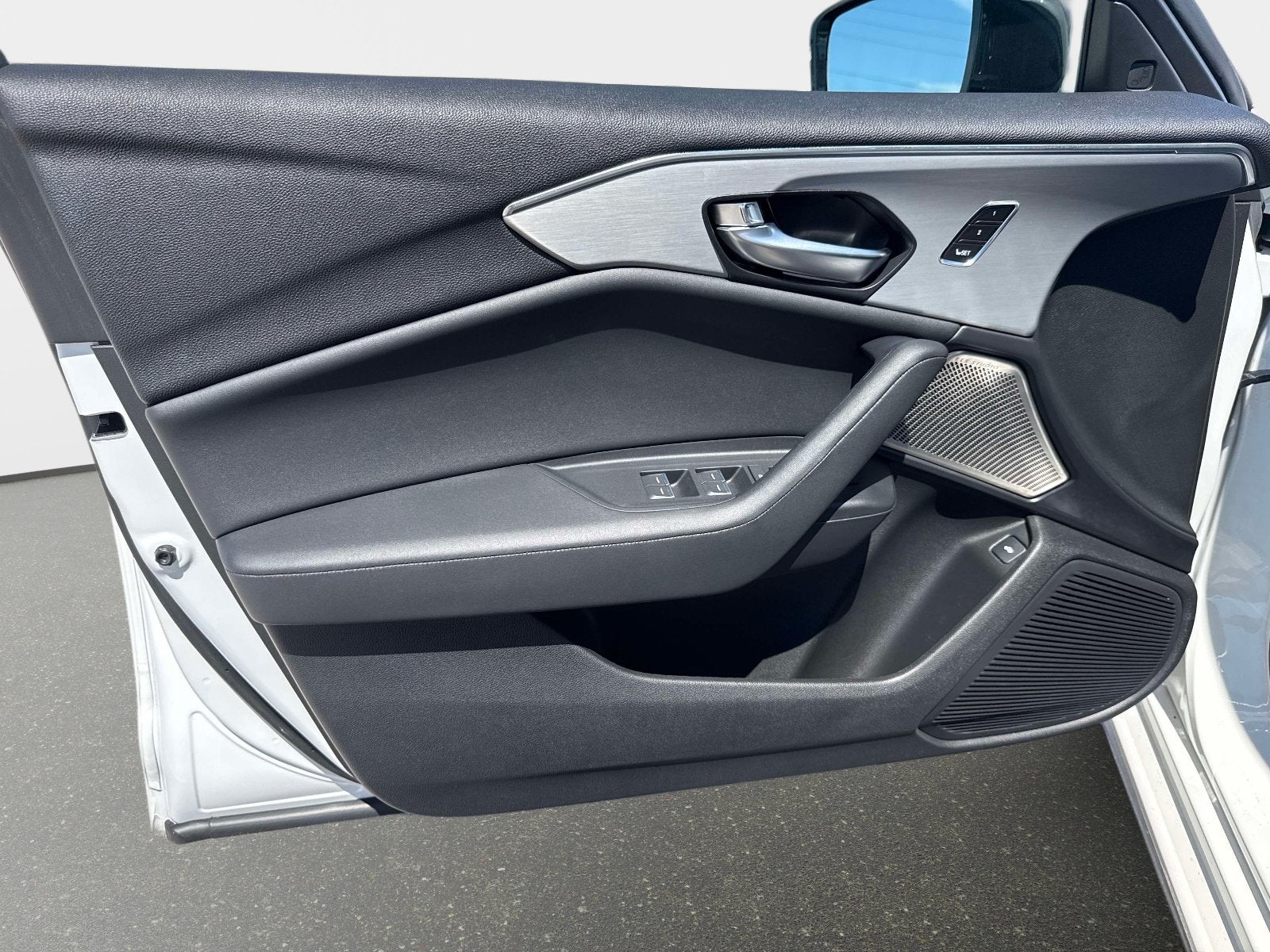 2023 Acura TLX w/Technology Package