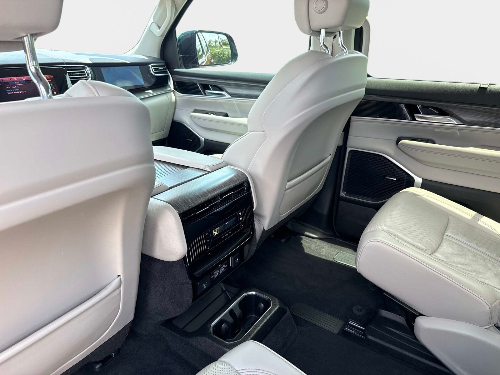 2023 Jeep Wagoneer Series II