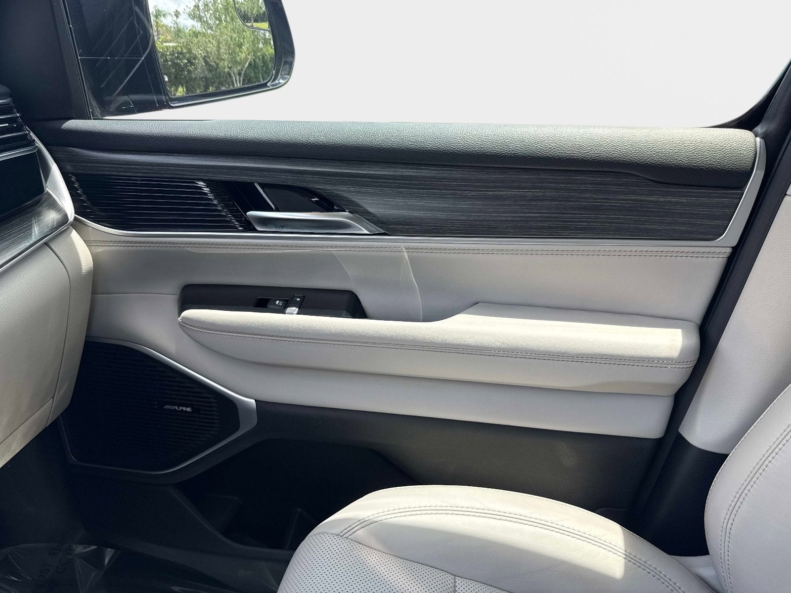 2023 Jeep Wagoneer Series II