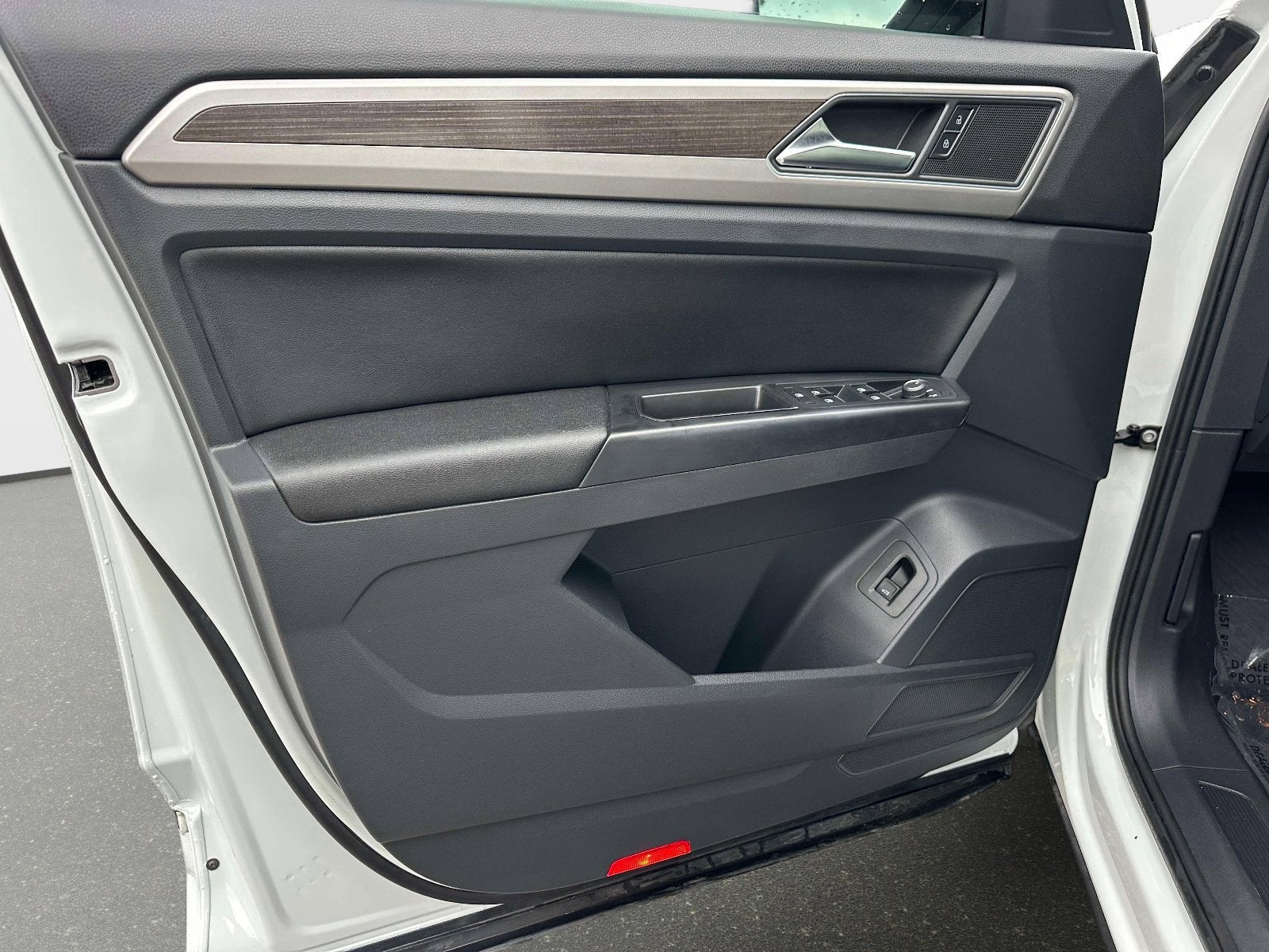 2019 Volkswagen Atlas 3.6L V6 SE w/Technology R-Line