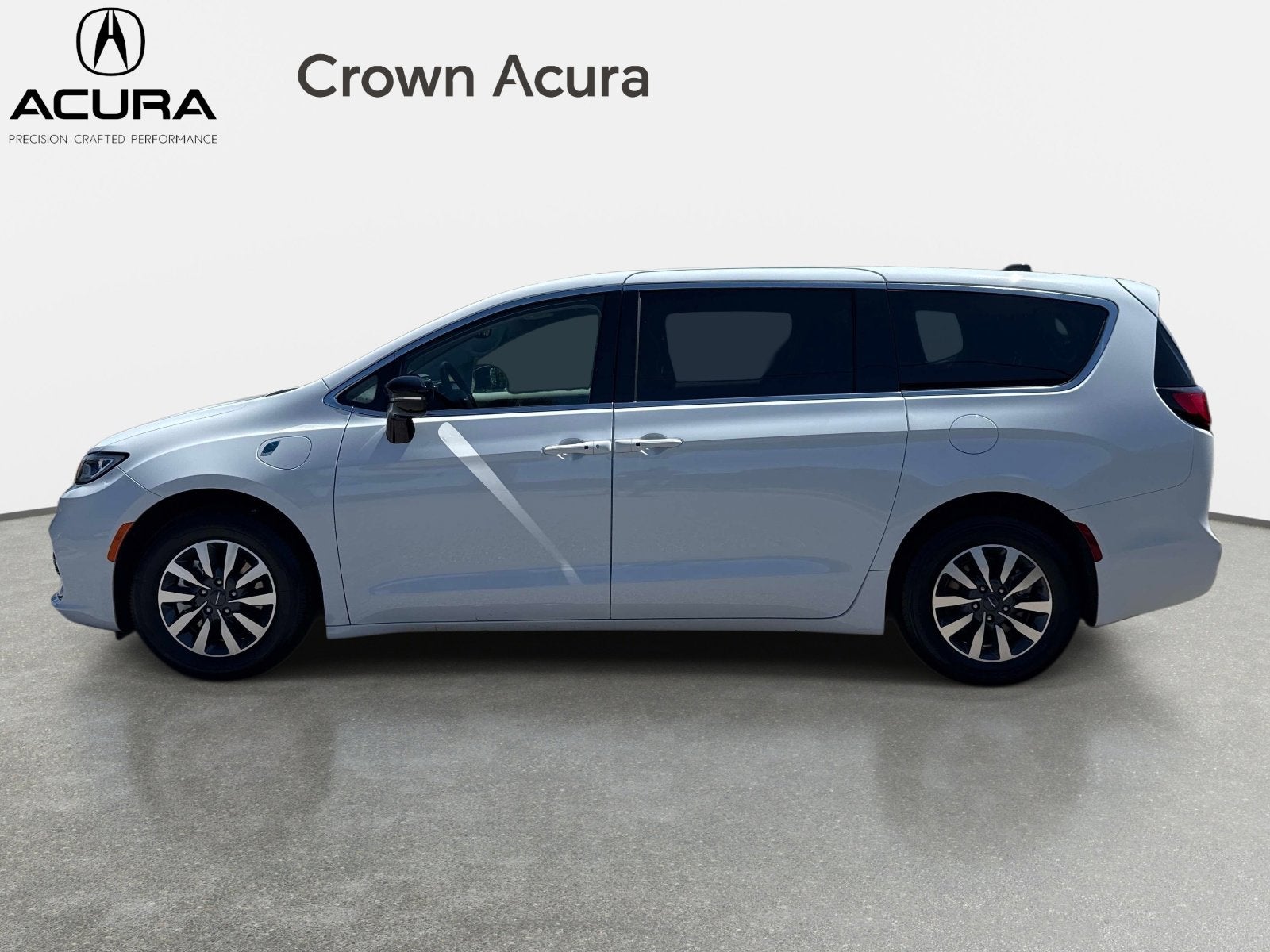 2024 Chrysler Pacifica Hybrid Select