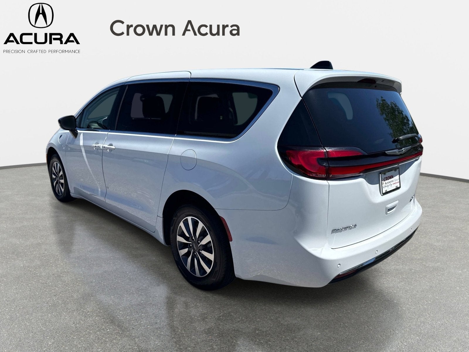 2024 Chrysler Pacifica Hybrid Select