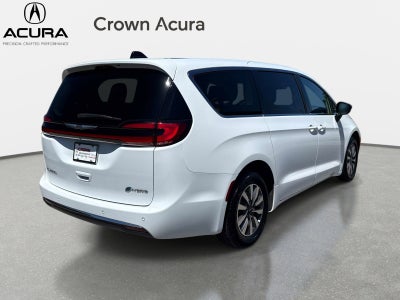 2024 Chrysler Pacifica Hybrid Select