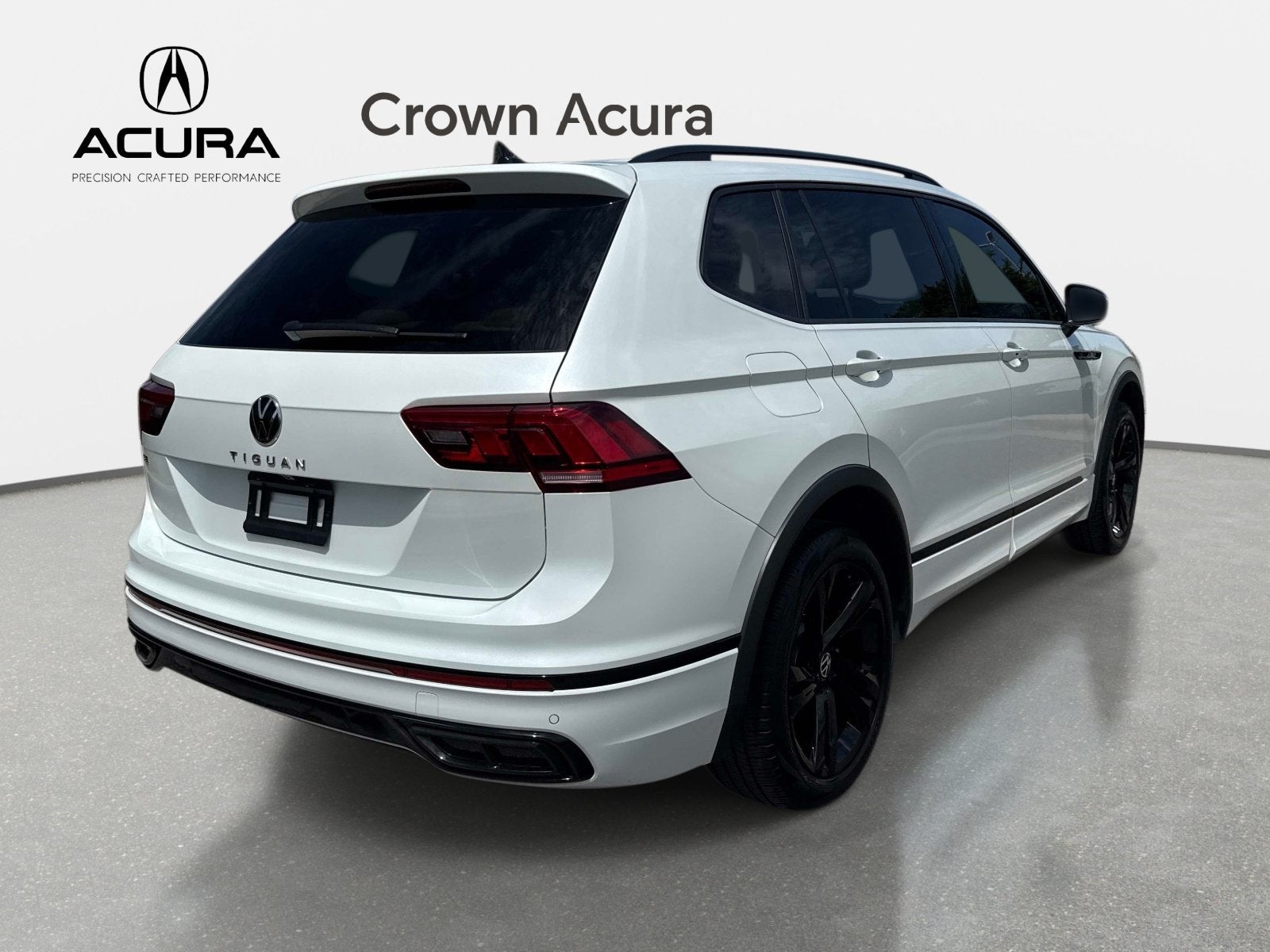 2023 Volkswagen Tiguan SE R-Line Black