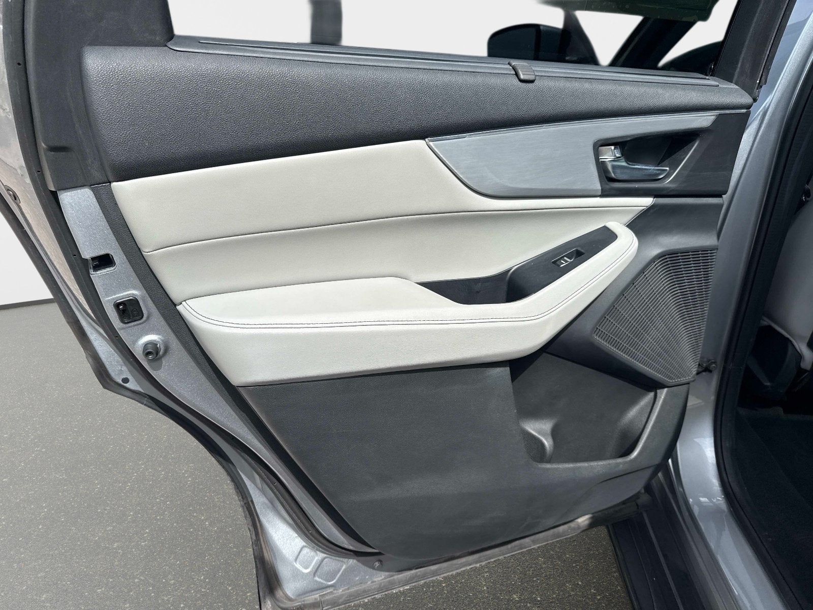 2023 Acura MDX w/Technology Package