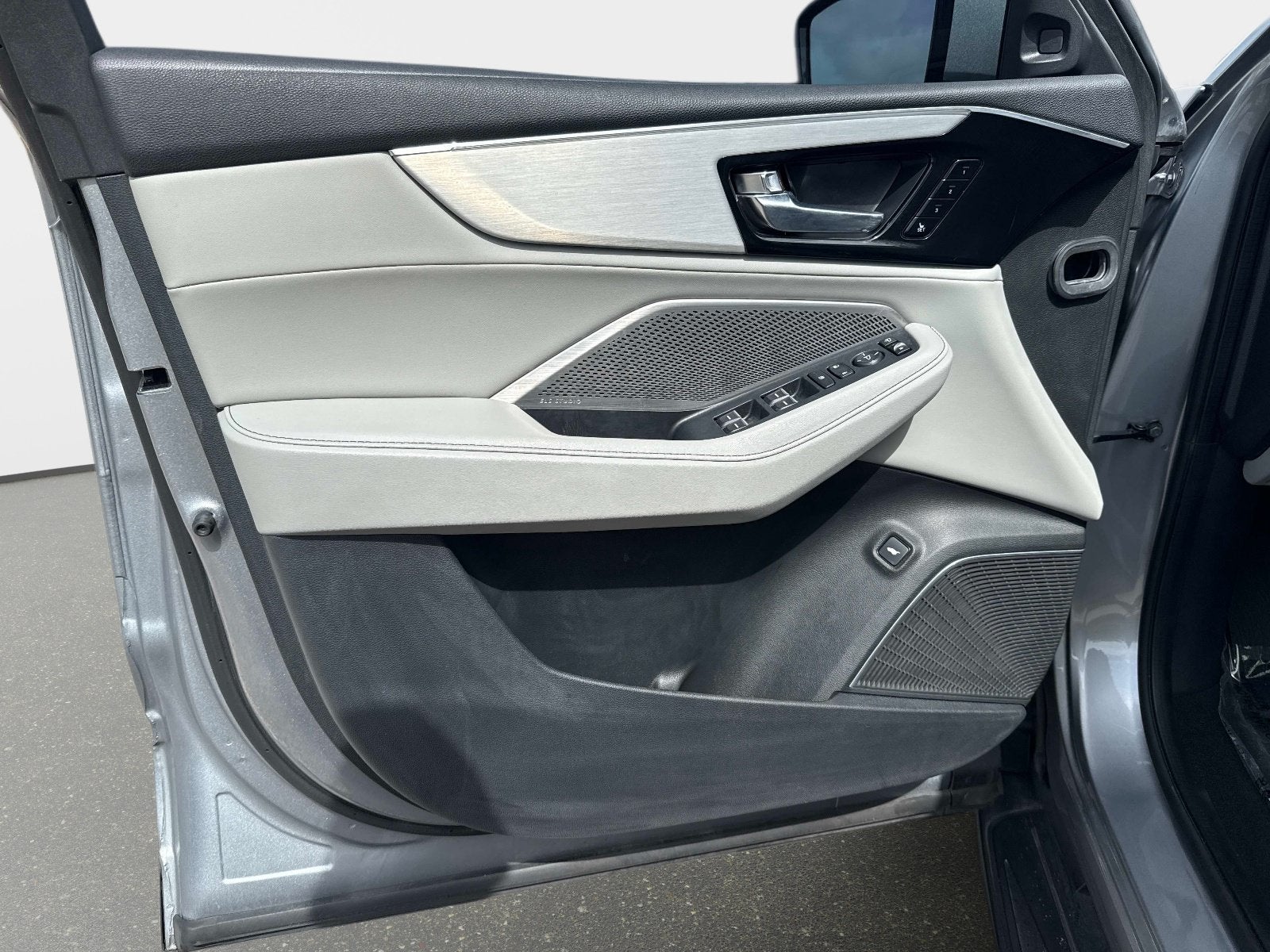 2023 Acura MDX w/Technology Package