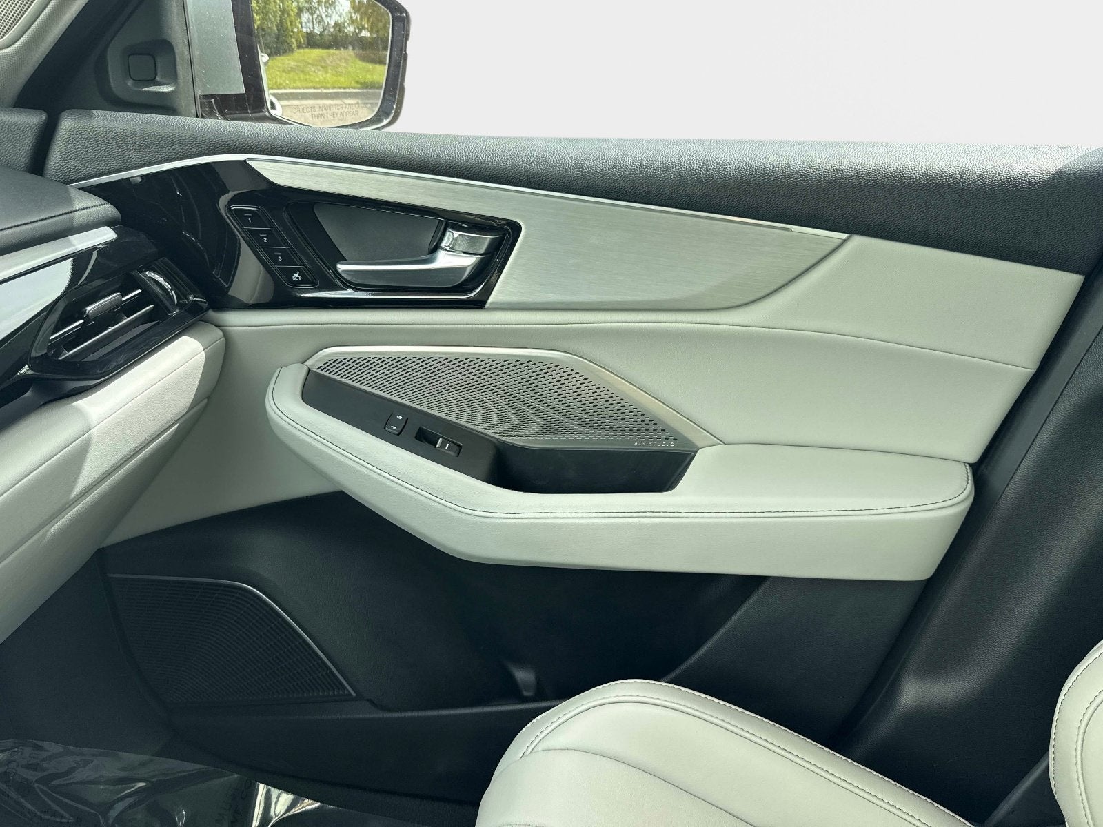 2023 Acura MDX w/Technology Package