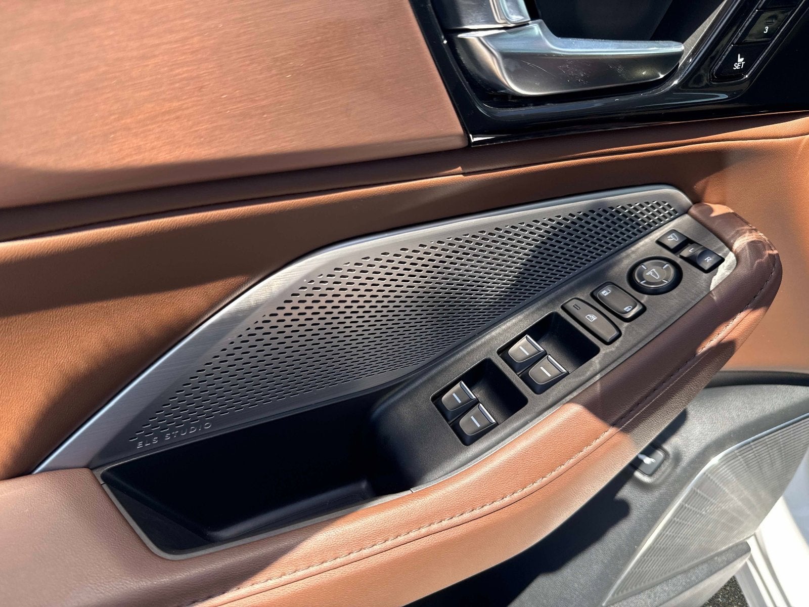2023 Acura MDX w/Technology Package