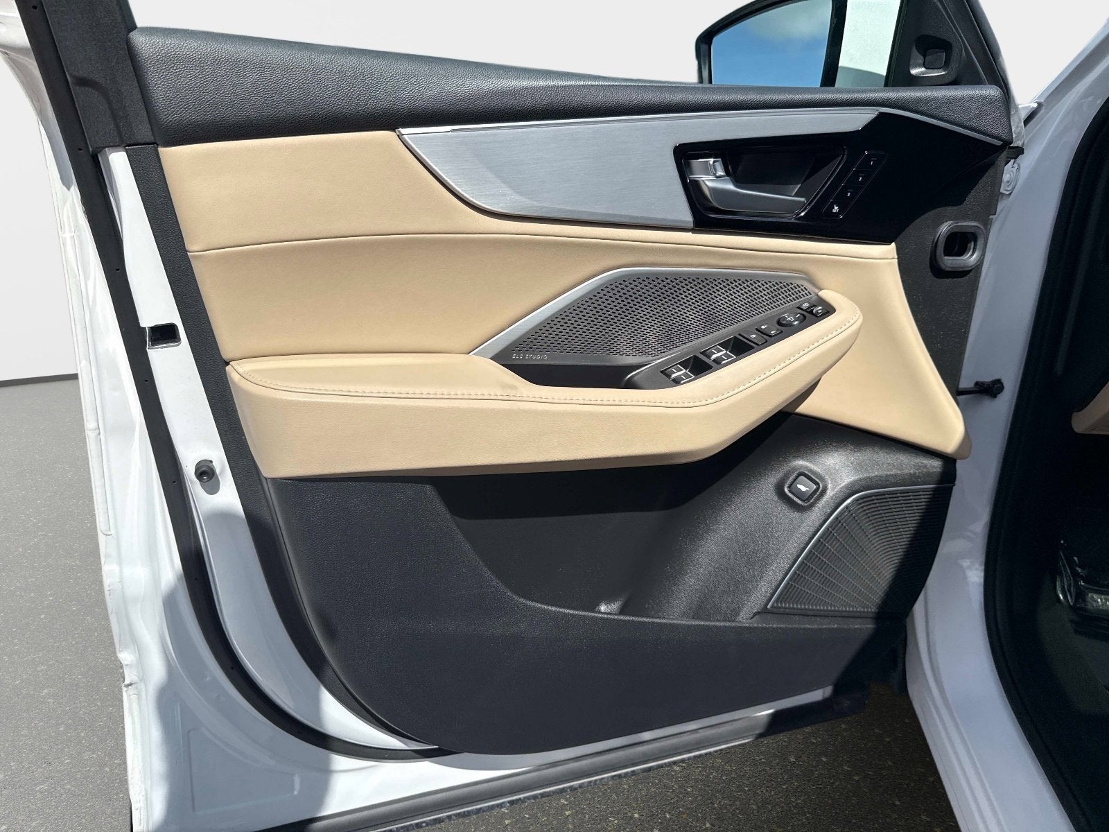 2023 Acura MDX w/Technology Package