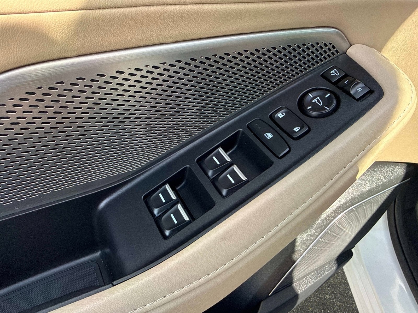 2023 Acura MDX w/Technology Package