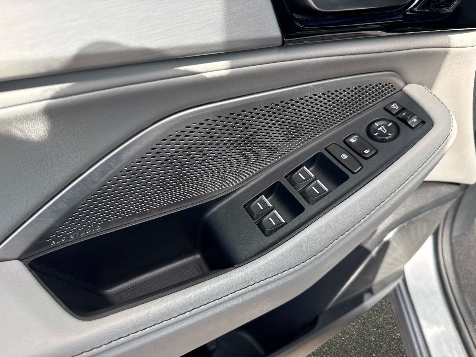 2024 Acura MDX w/Technology Package