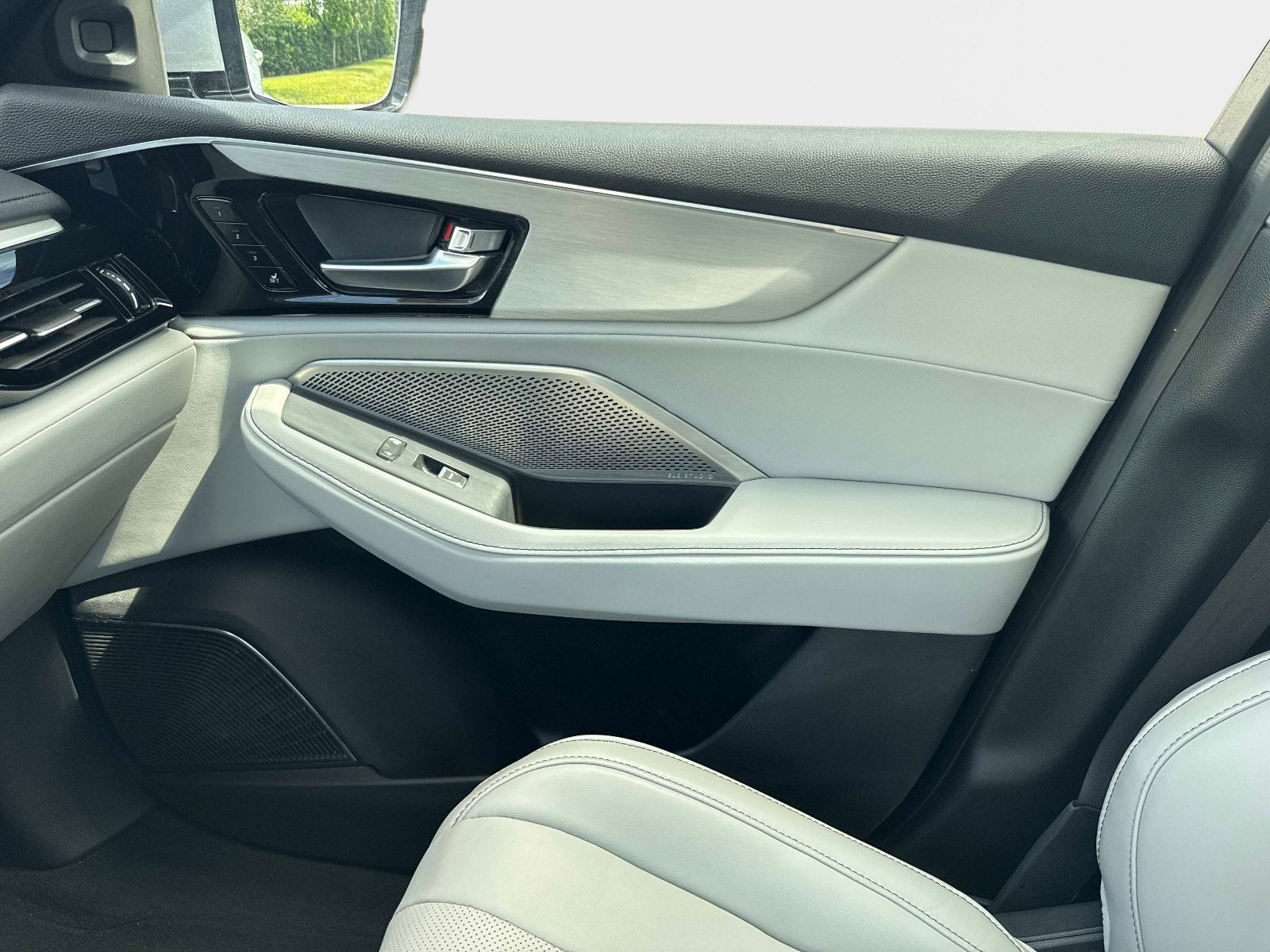 2024 Acura MDX w/Technology Package