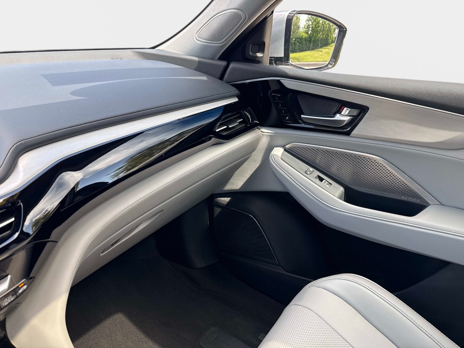 2024 Acura MDX w/Technology Package