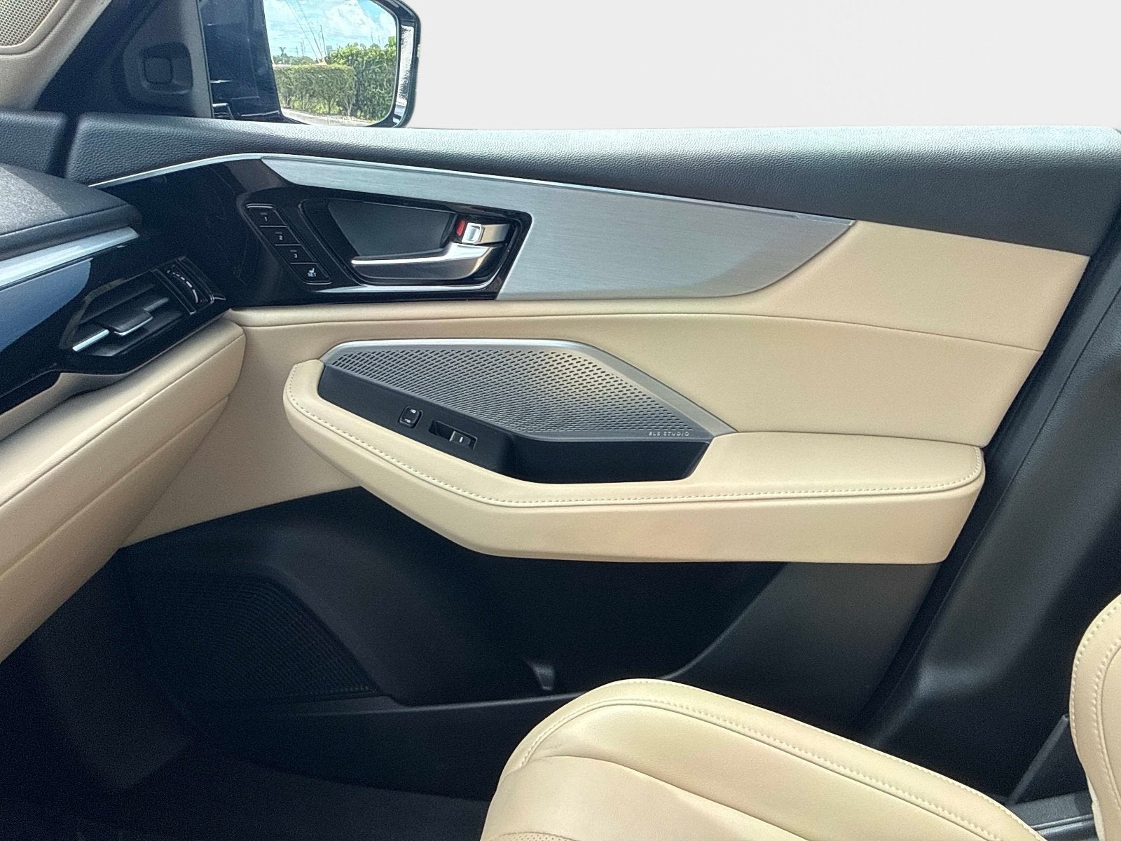 2023 Acura MDX w/Technology Package