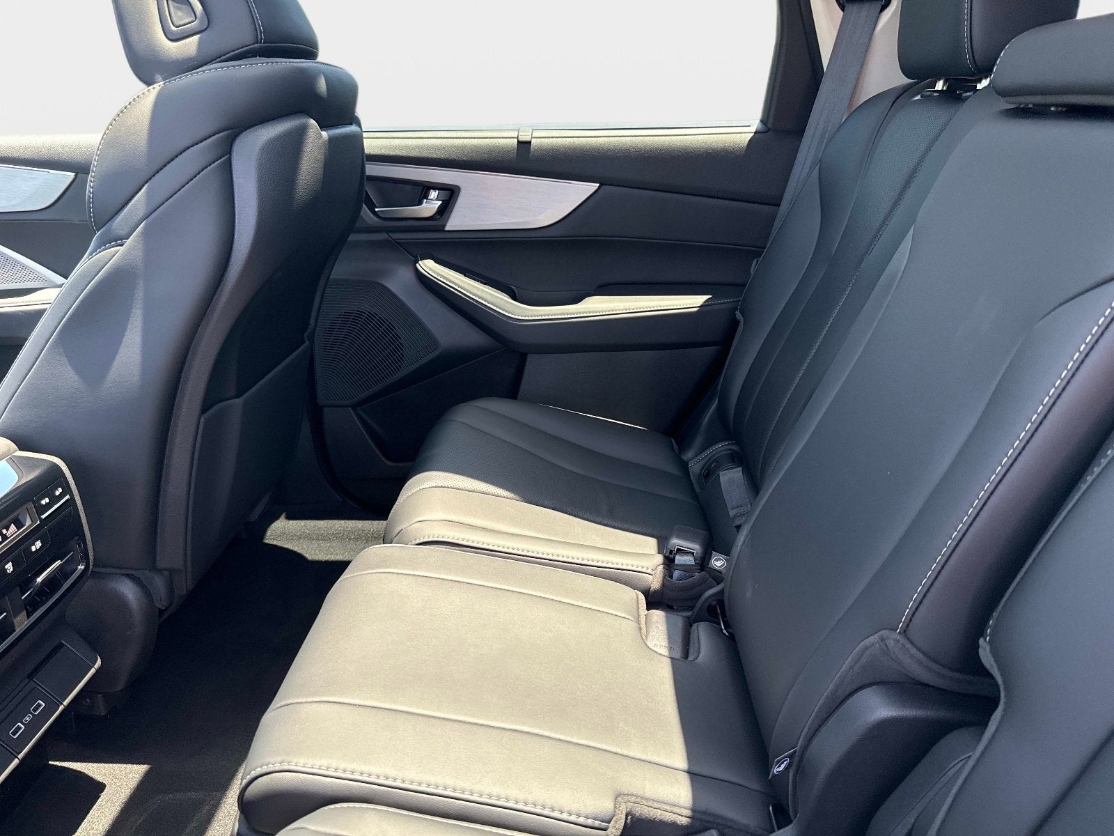 2023 Acura MDX w/Technology Package