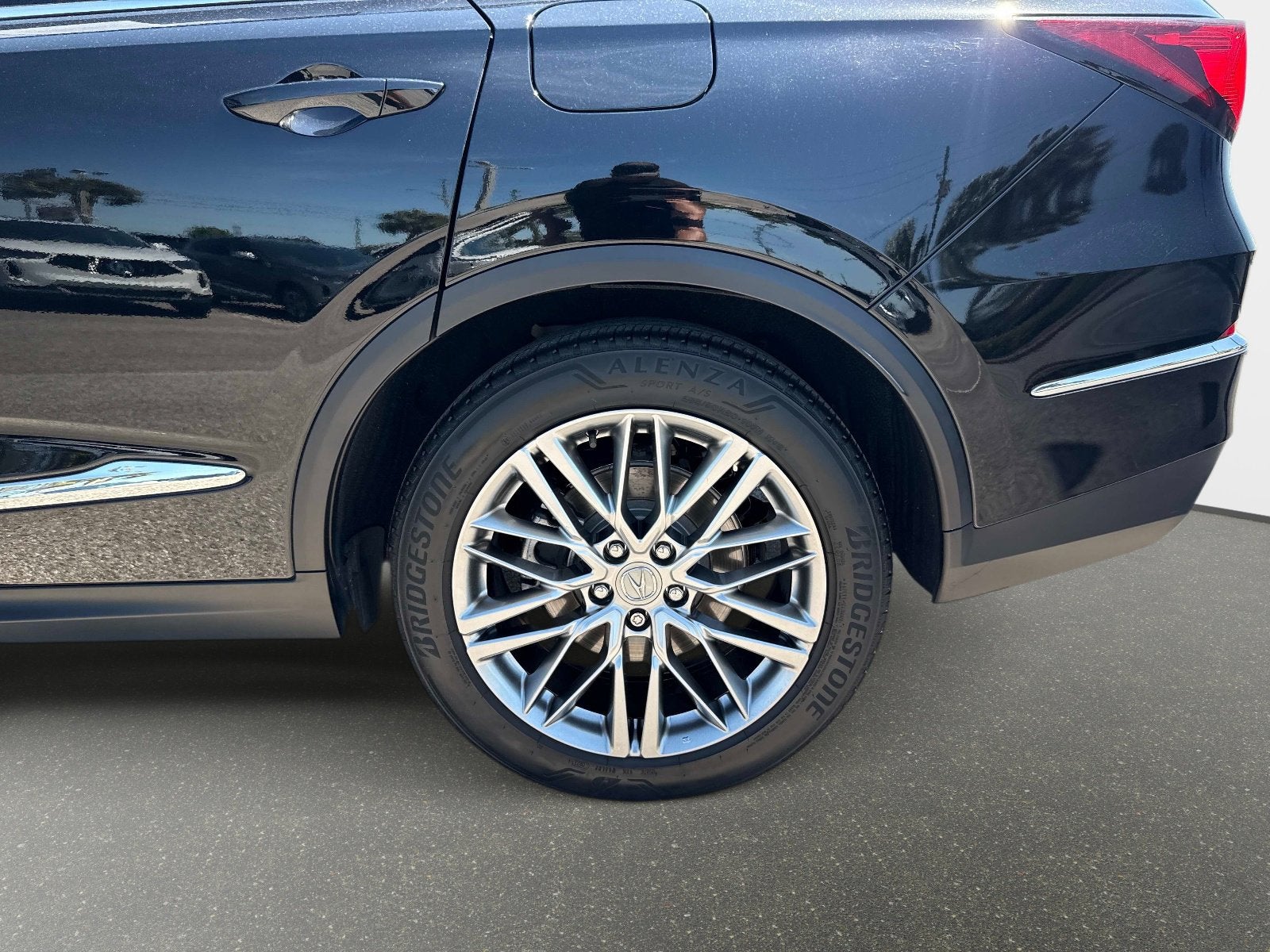 2023 Acura MDX w/Advance Package