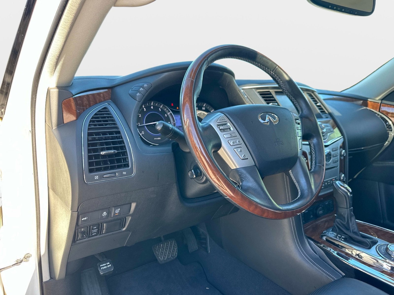 2018 INFINITI QX80 Base