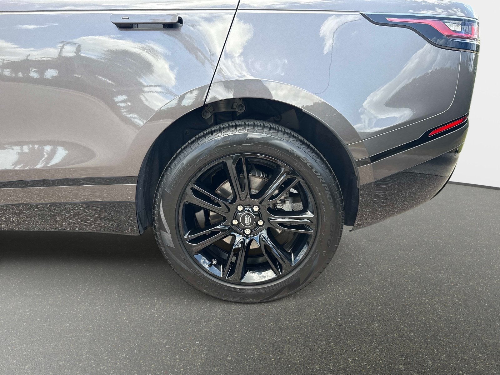 2023 Land Rover Range Rover Velar R-Dynamic S