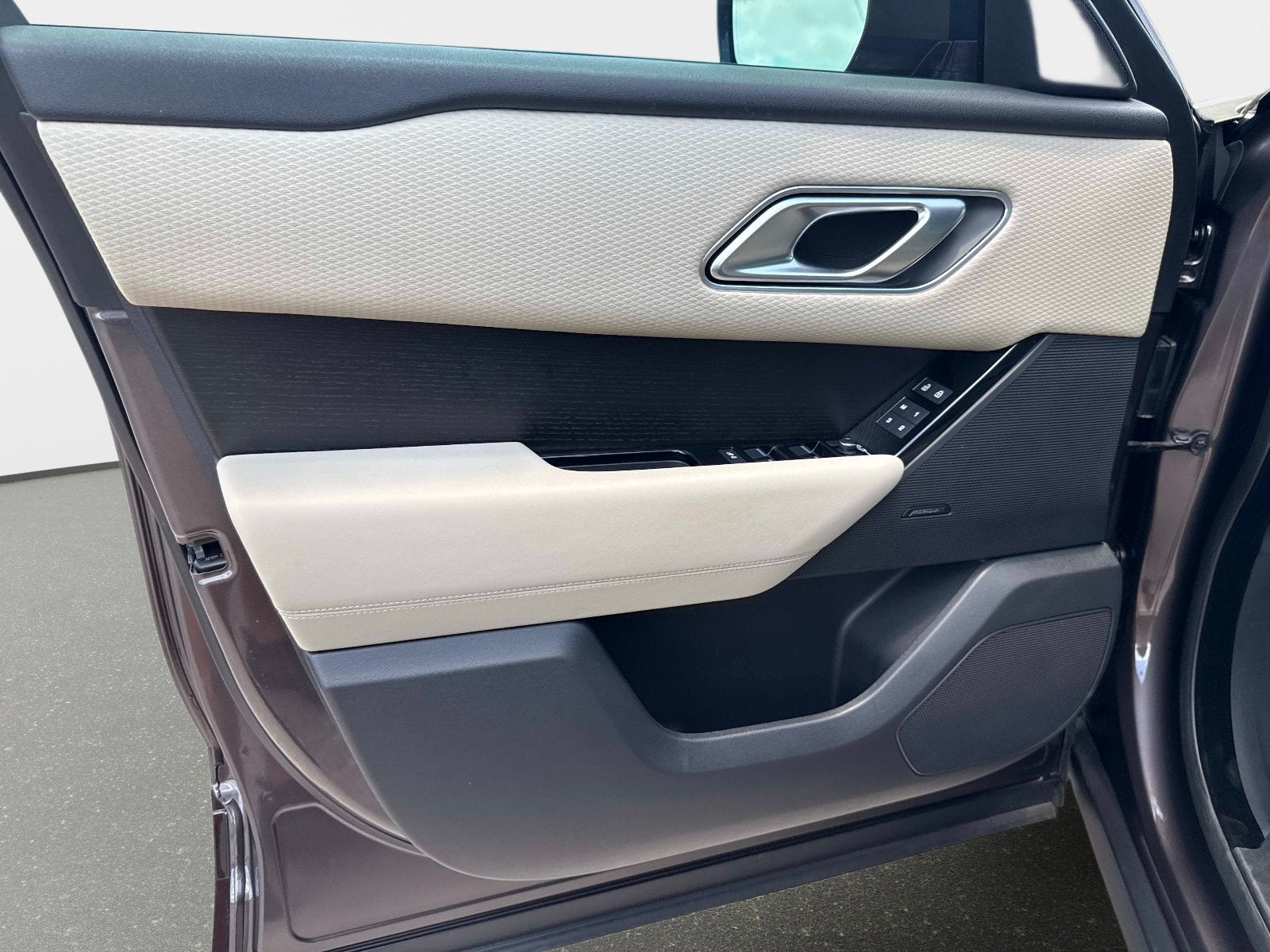 2023 Land Rover Range Rover Velar R-Dynamic S