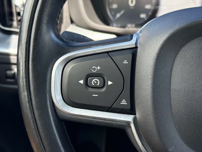 2018 Volvo XC60 Momentum
