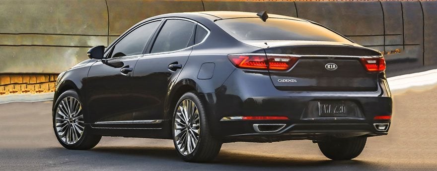 2017 Kia Cadenza Rear